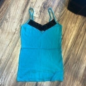 tank top with lace size medium(7-9)